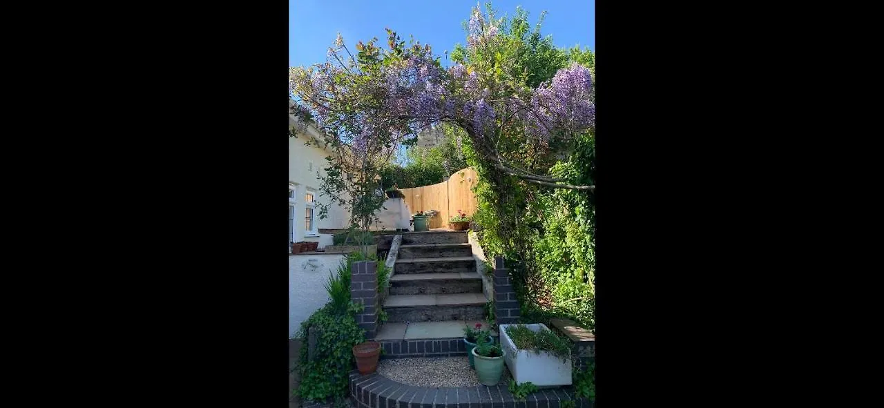 Rosemary House Brs Airport Accommodation Winford